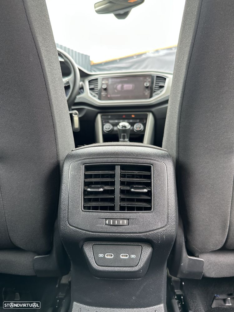 VW T-Roc - 32