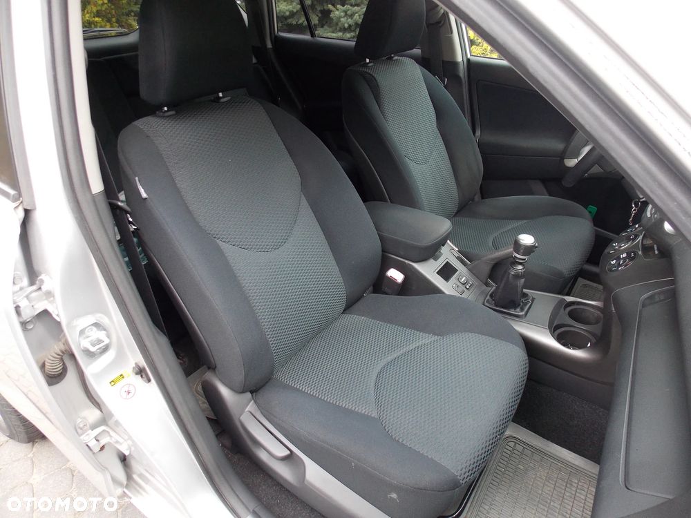 Toyota RAV4 2.2 D-4D 4x4 Sol - 18