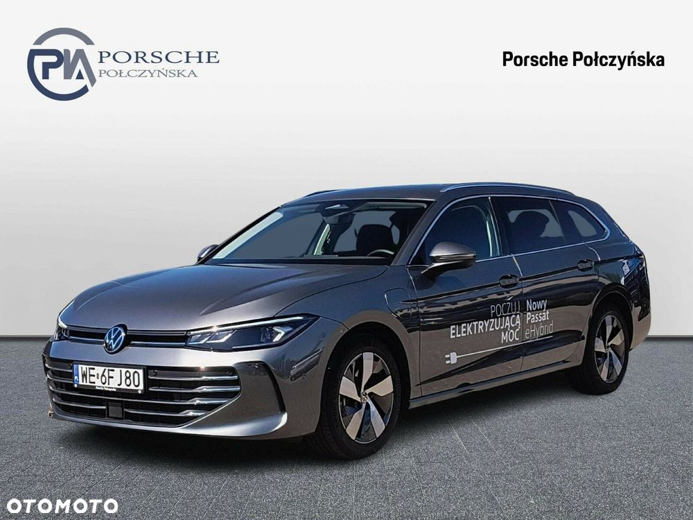 Volkswagen Passat - 1