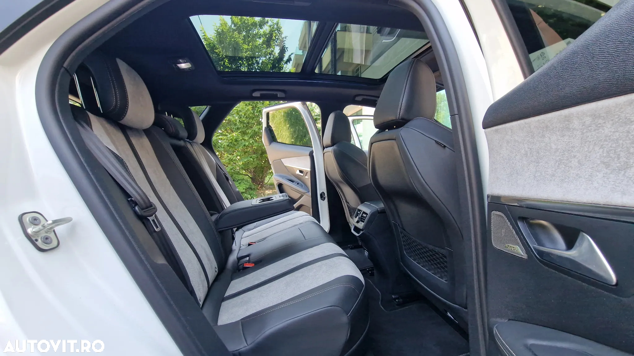 Peugeot 3008 PHEV EAT8 GT Pack - 25