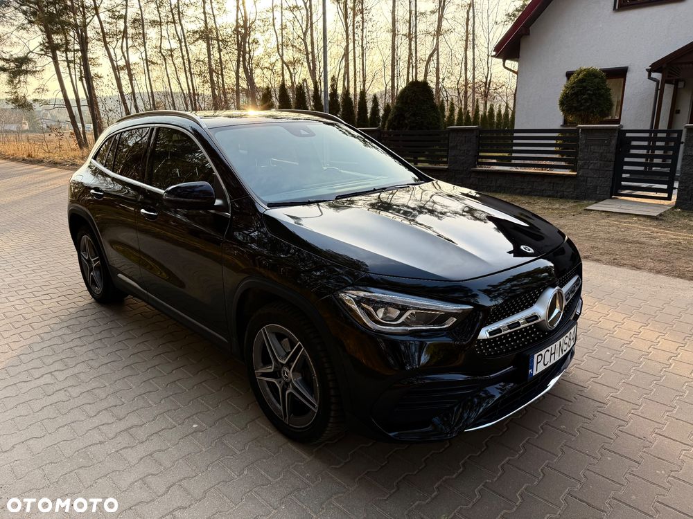 Mercedes-Benz GLA - 15