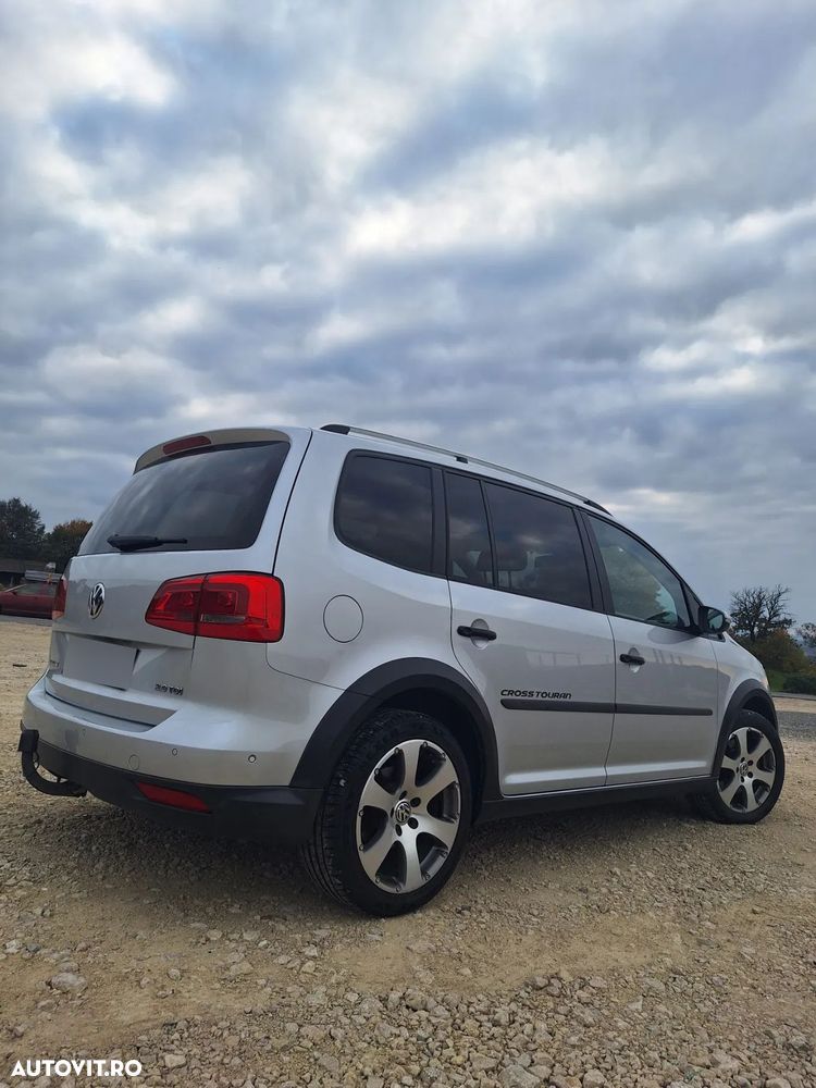 Volkswagen Touran 2.0 TDI DPF Cross - 7