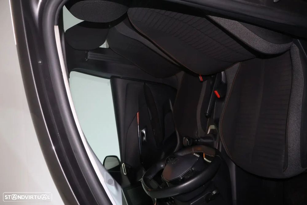 Peugeot 208 1.2 PureTech Active Pack - 8