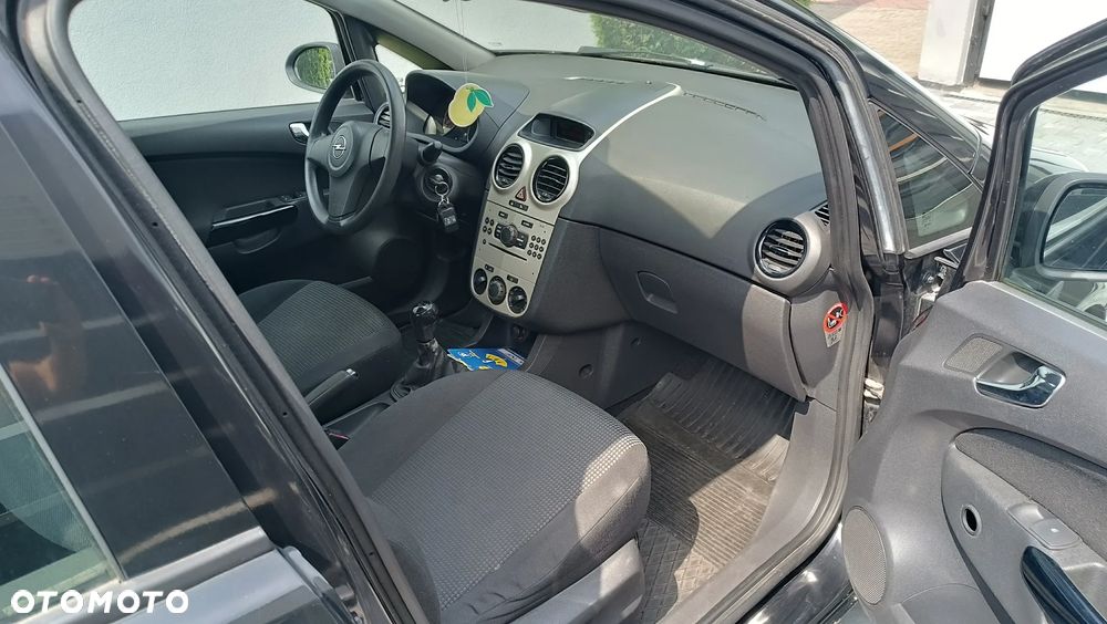 Opel Corsa 1.2 16V Essentia - 13