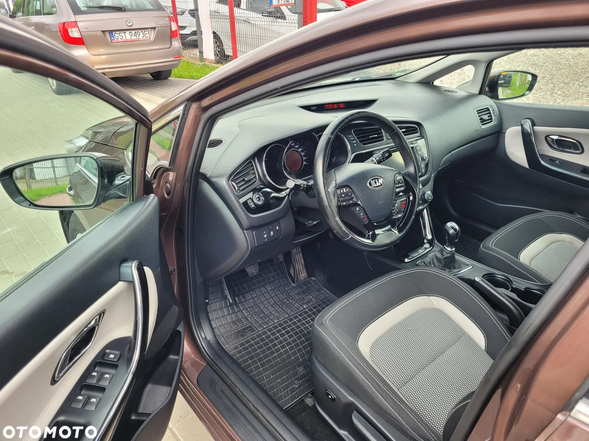 Kia Ceed 1.4 CVVT Spirit - 12