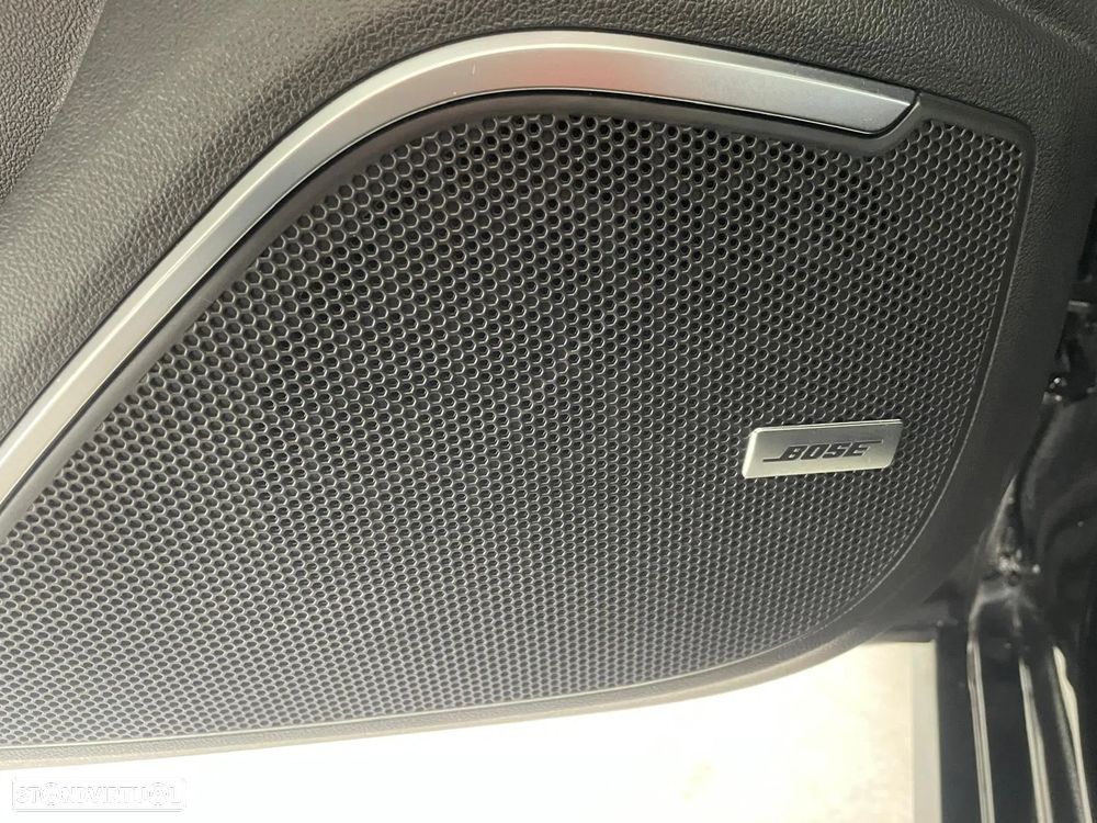 Renault Mégane ENERGY TCe 130 BOSE EDITION - 23