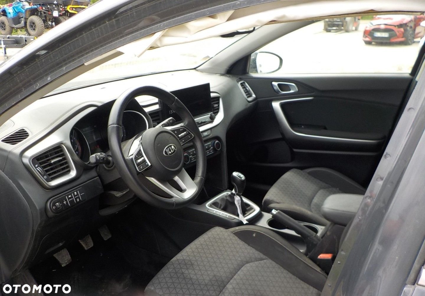 Kia XCeed - 28