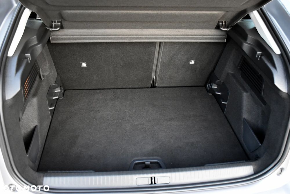 Citroën C4 BlueHDi 130 Stop&Start EAT8 FEEL PACK - 39