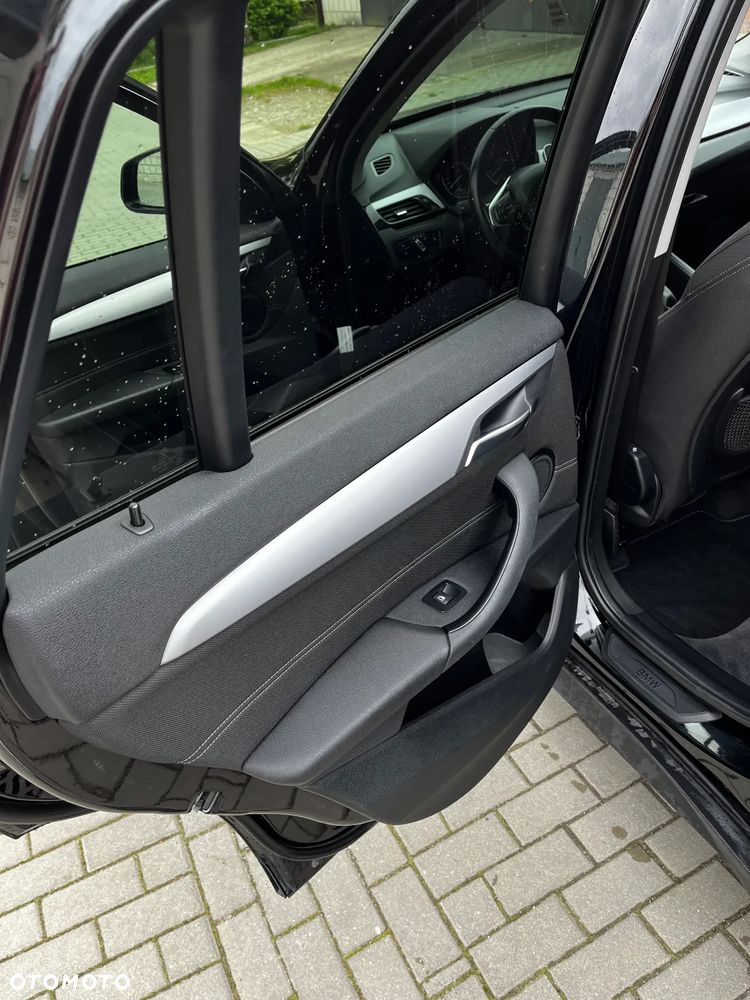 BMW X1 sDrive20d Advantage sport - 19