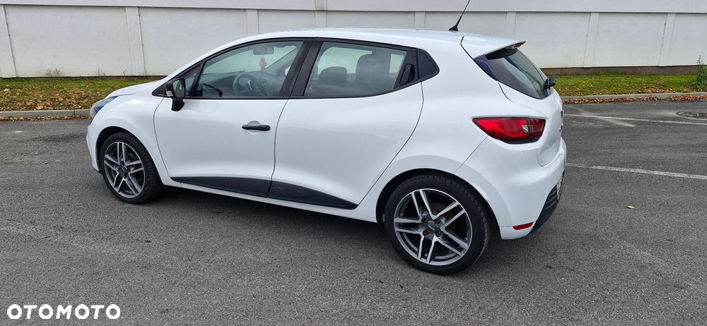 Renault Clio - 15