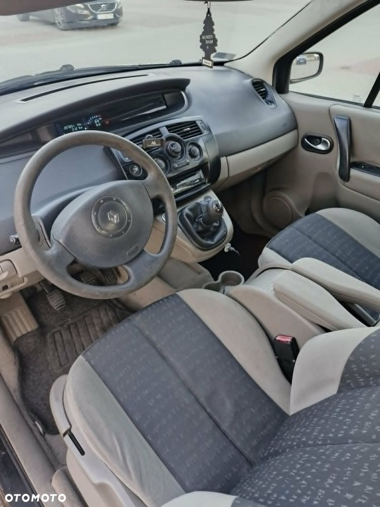 Renault Scenic 1.6 Confort Expression - 4