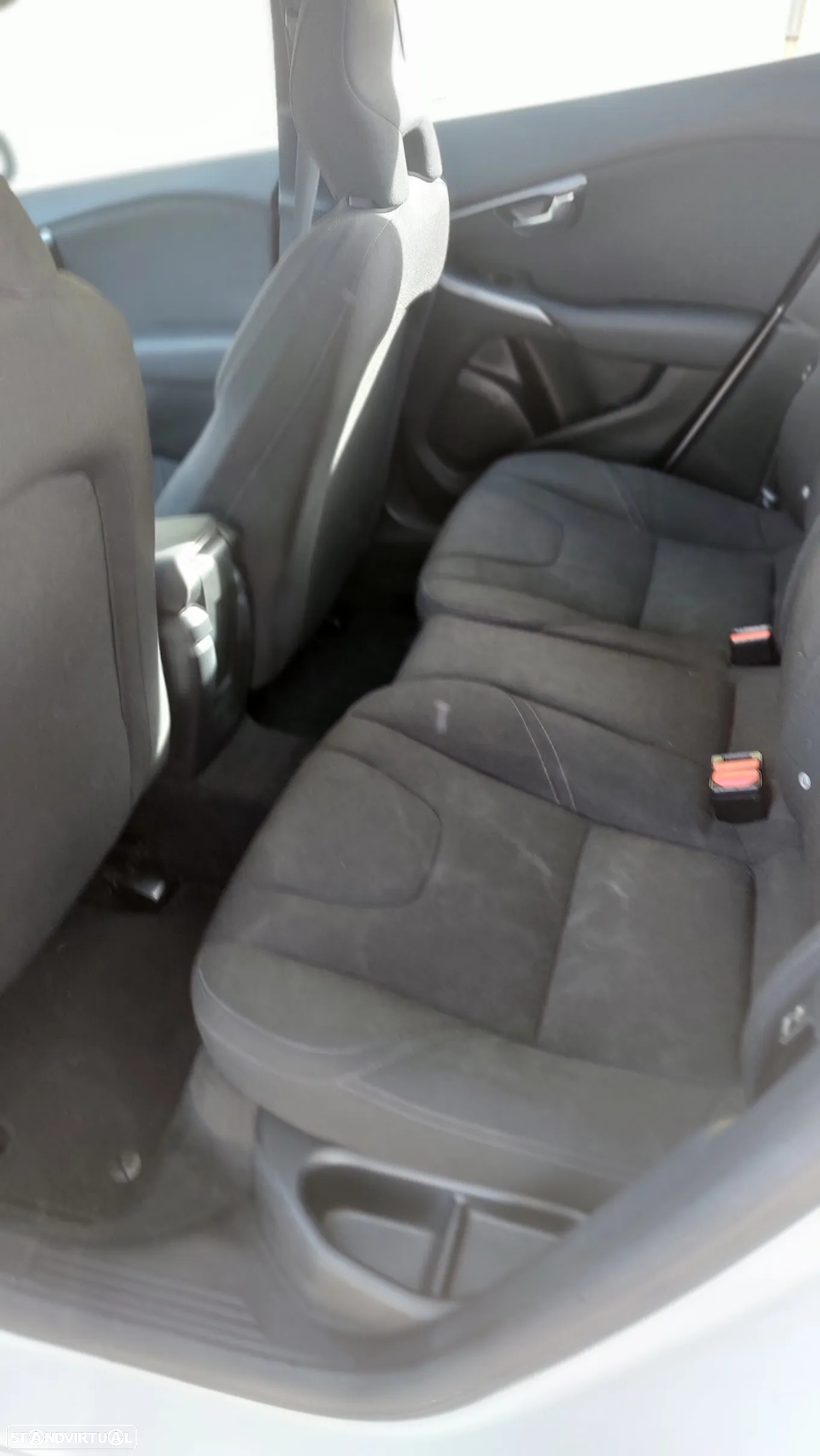 Volvo V40 2.0 D2 Kinetic - 5