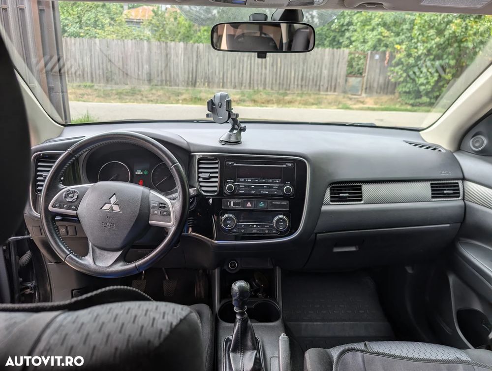 Mitsubishi Outlander 2.2 DI-D 4WD Intense - 8