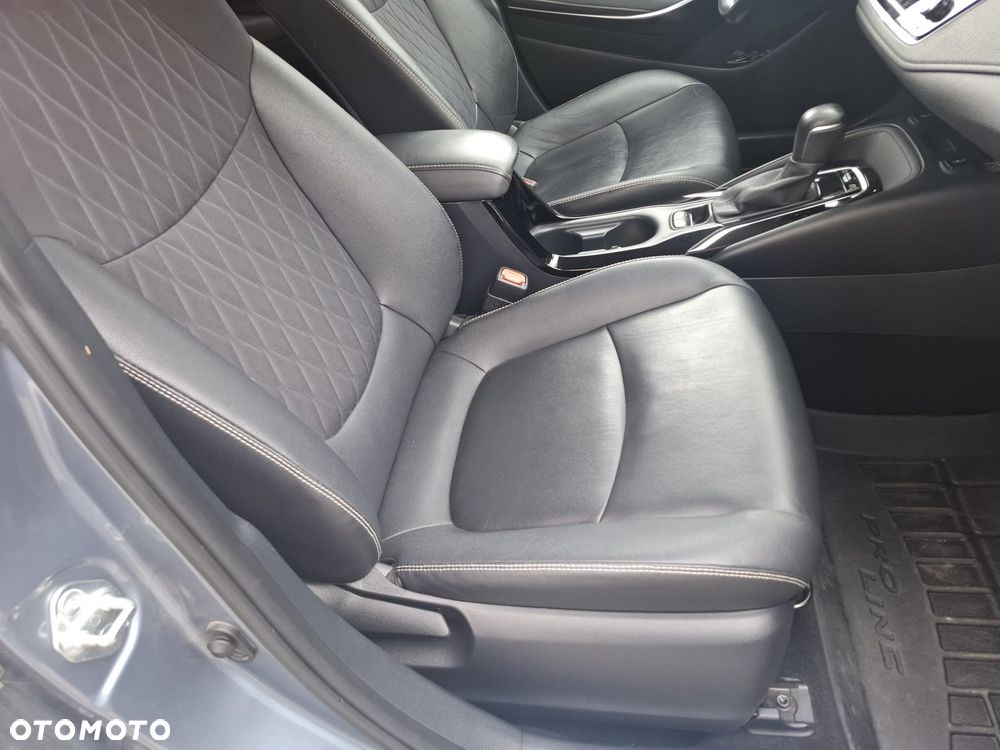 Toyota Corolla 1.8 Hybrid Executive - 13