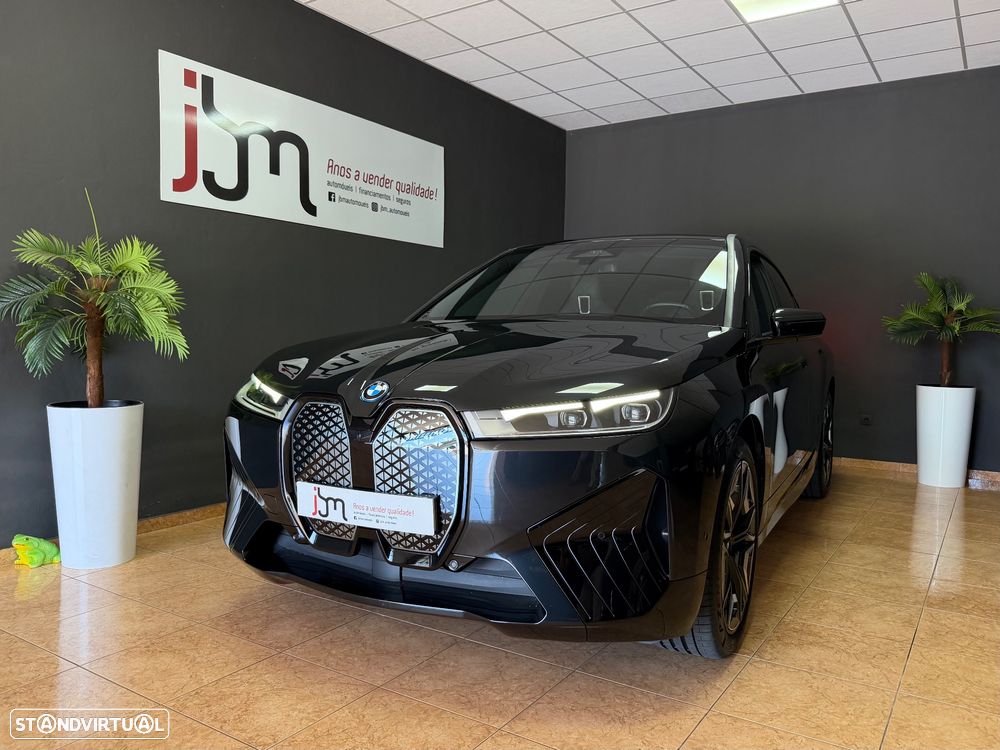 BMW iX xDrive 50 Pack Desportivo - 3