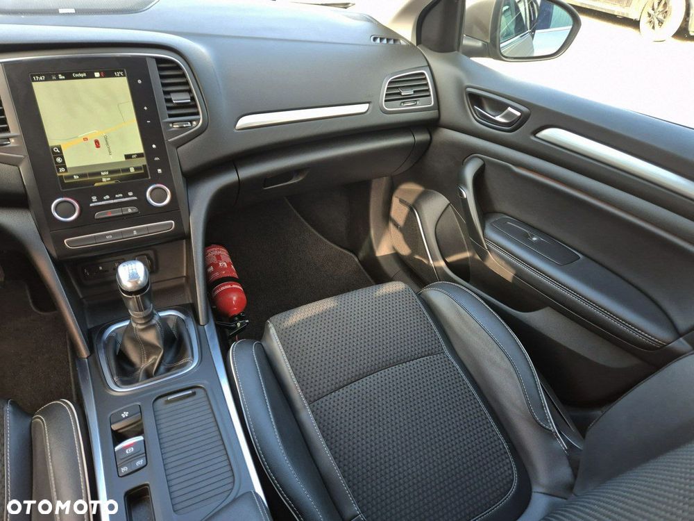 Renault Megane Grandtour ENERGY TCe 130 BOSE EDITION - 27