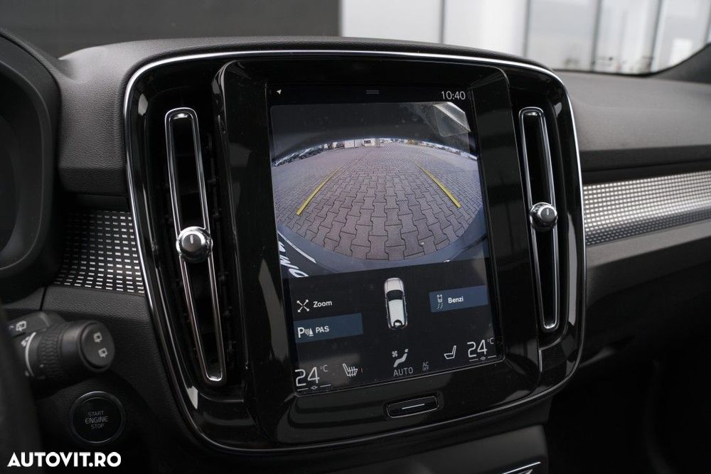 Volvo XC 40 D4 AWD R-Design - 32