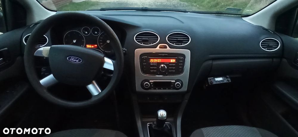 Ford Focus 1.8 TDCi Ambiente - 6