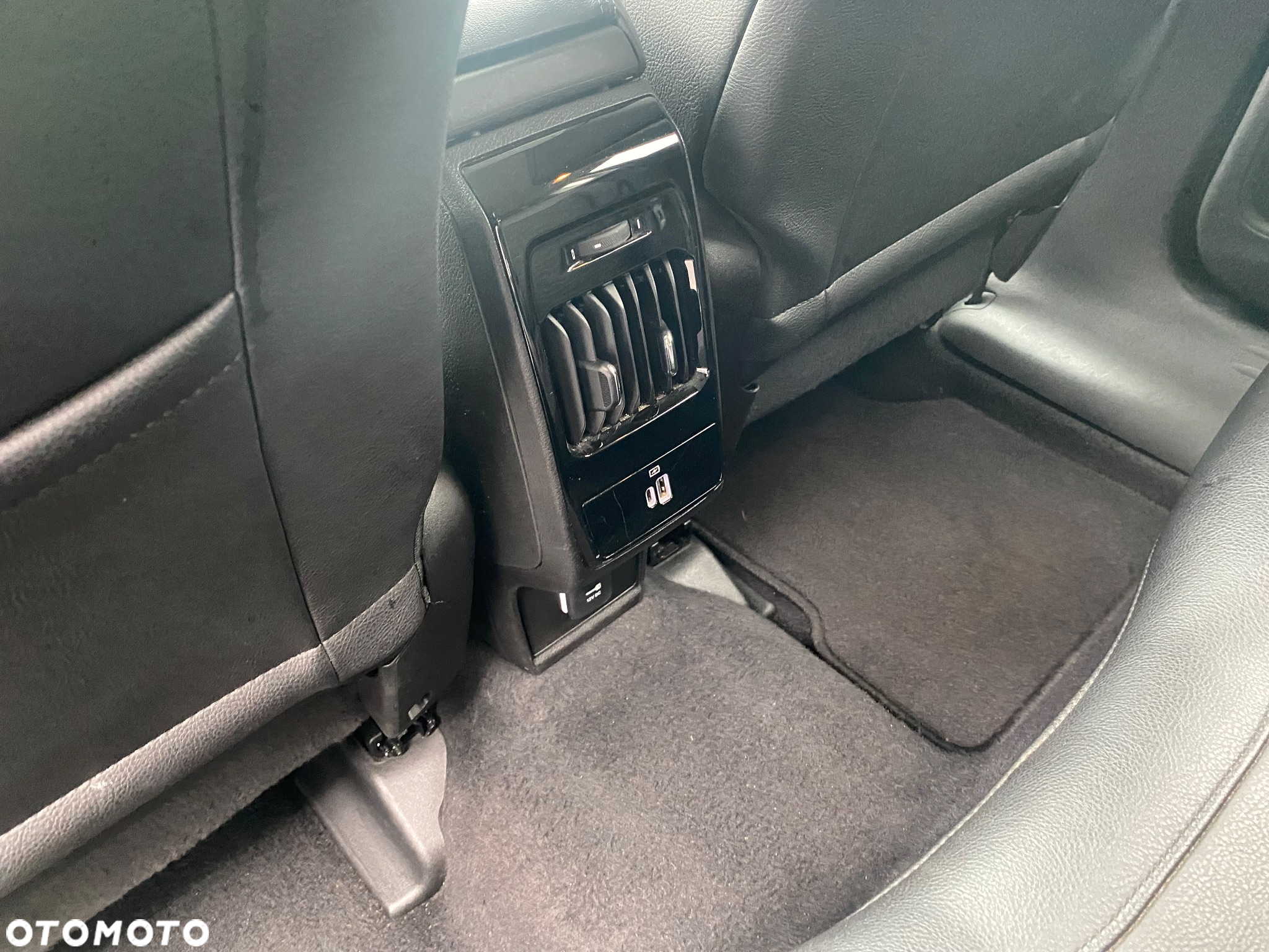 Jeep Compass 1.3 T4 4xe PLUG-IN HYBRID Automatik Altitude - 8