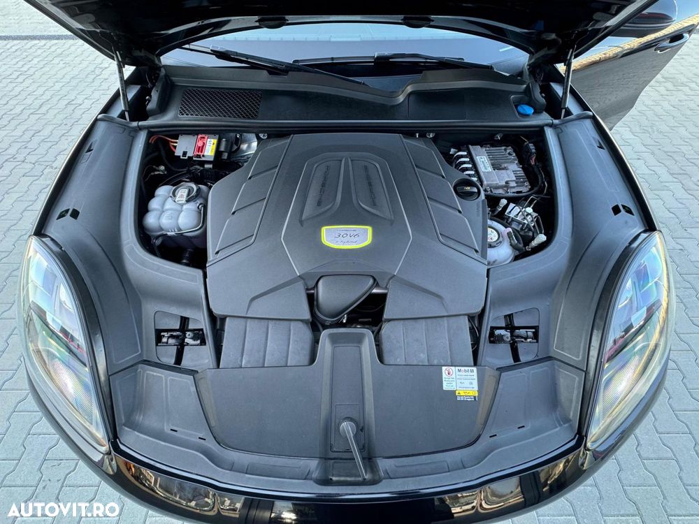 Porsche Cayenne E-Hybrid Tiptronic S - 38