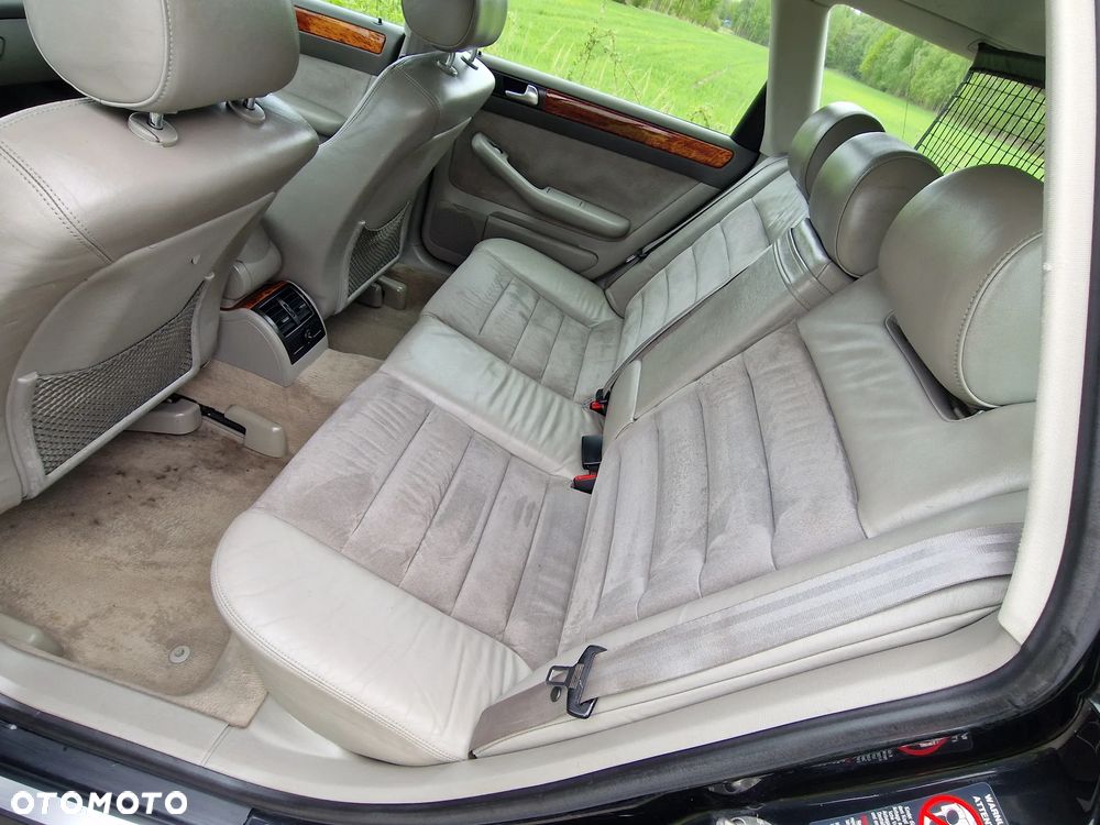 Audi A6 Avant 2.4 - 11