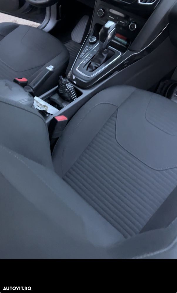 Ford Focus 1.6 TI-VCT Powershift Titanium - 10