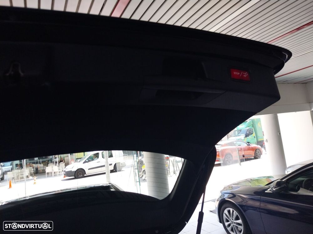 Mercedes-Benz E 300 de 4Matic 9G-TRONIC Exclusive - 13