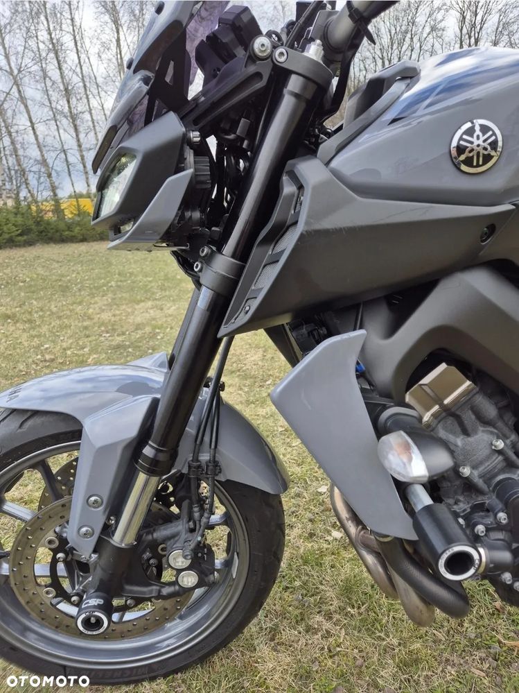 Yamaha MT - 8