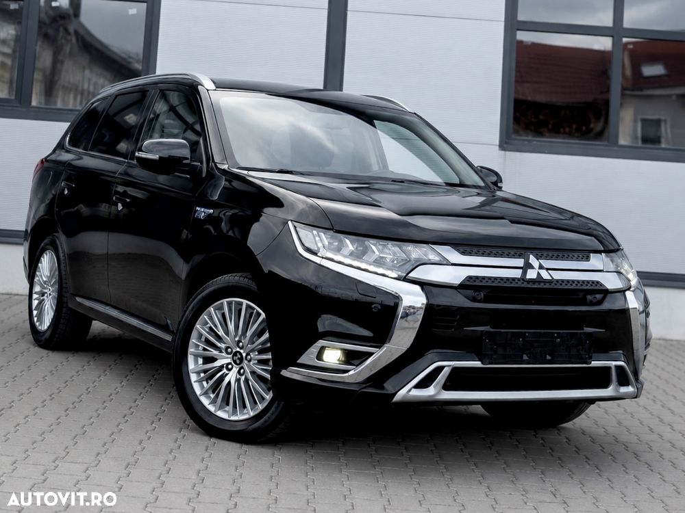 Mitsubishi Outlander 2.4 4WD Diamant+ - 4