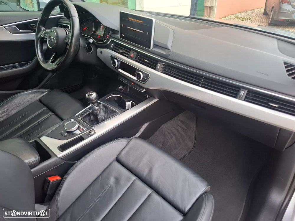 Audi A4 Avant 2.0 TDI S-line - 42