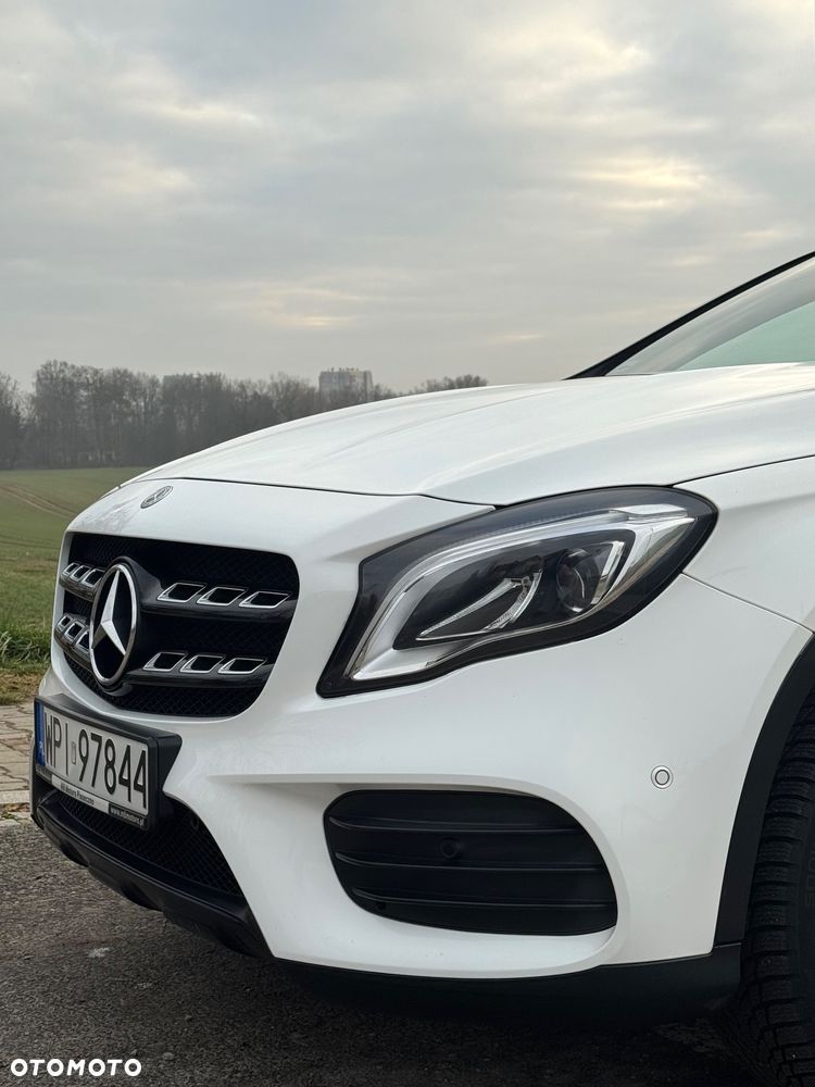Mercedes-Benz GLA 220 4-Matic AMG Line - 3