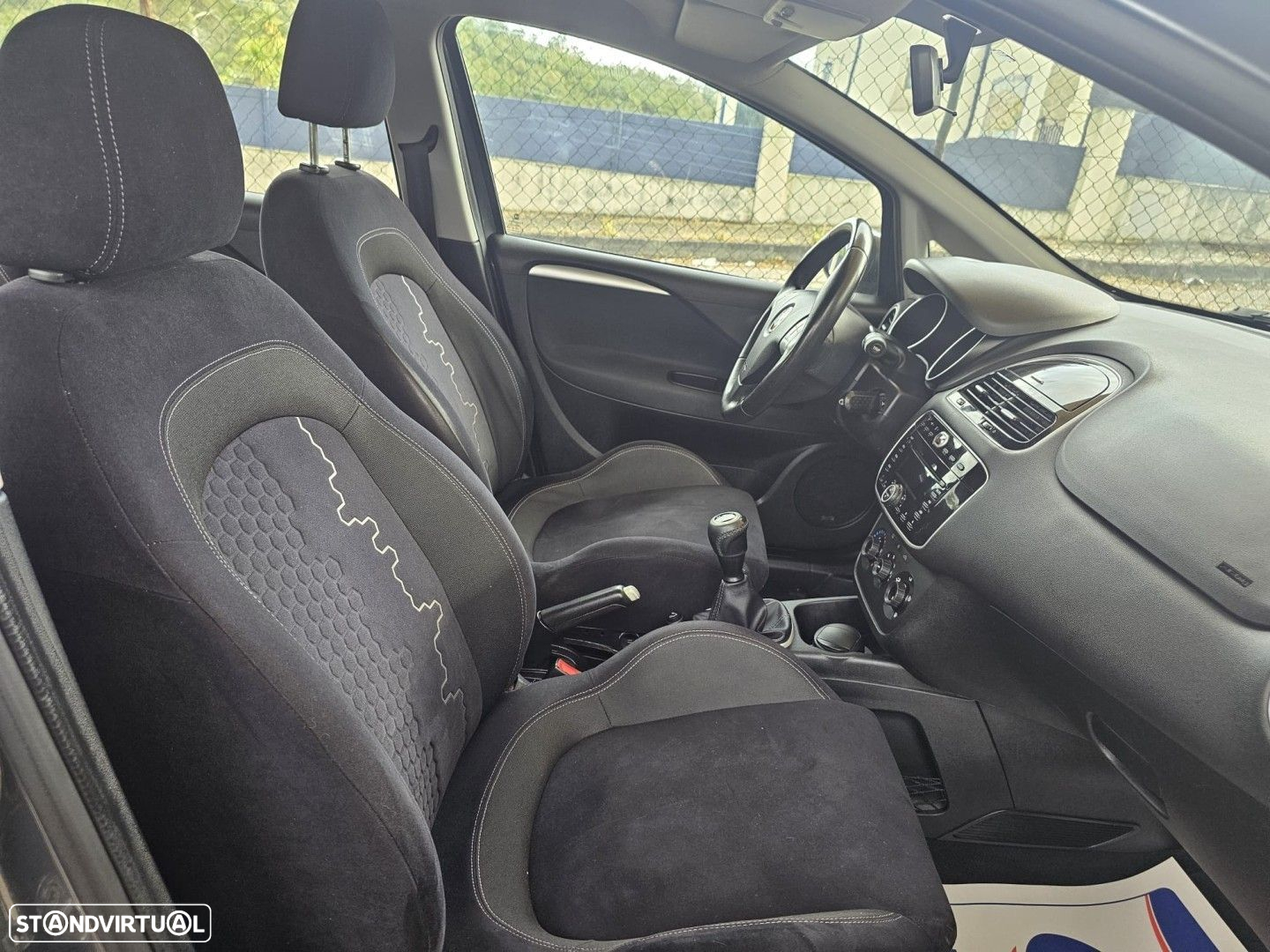 Fiat Punto 1.3 M-Jet Lounge S&S - 7