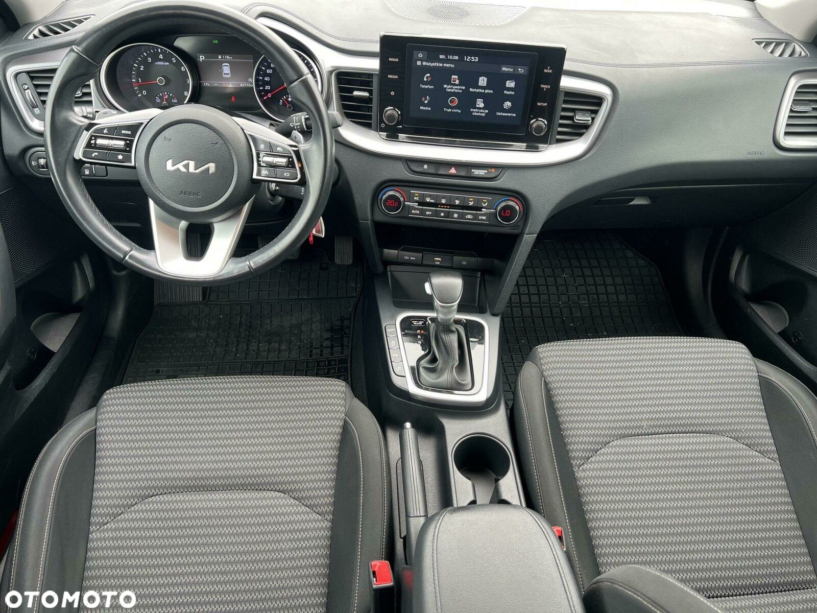 Kia Ceed - 9