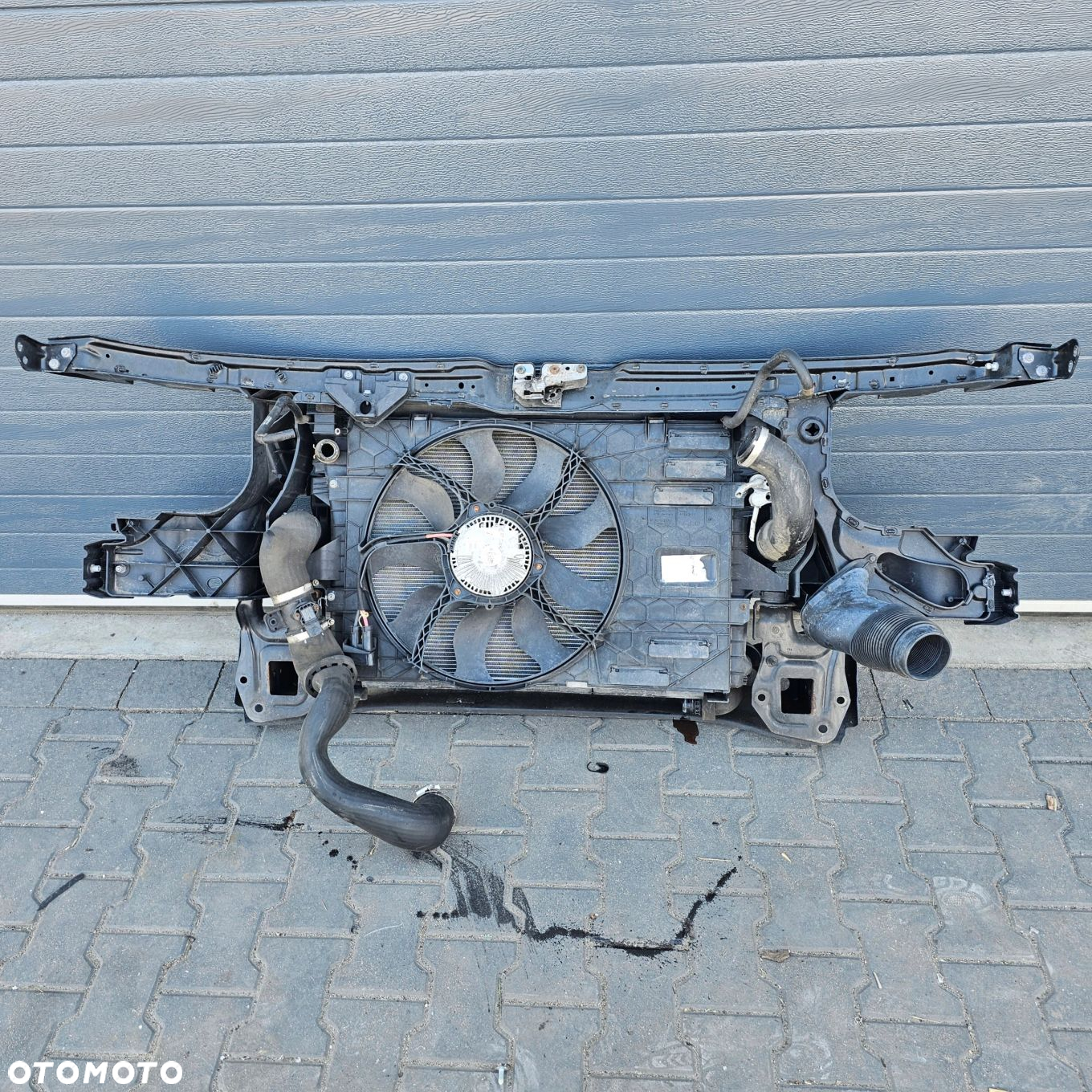 VW T5 LIFT 2.0 BiTDI pas wzmocnienie belka chłodnica wentylator przód - 4