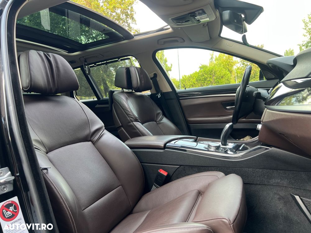 BMW Seria 5 530d xDrive Touring Sport-Aut. Luxury Line - 9