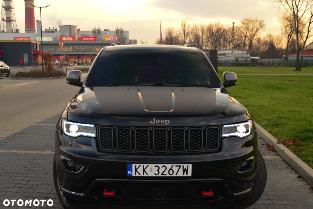 Jeep Grand Cherokee - 1