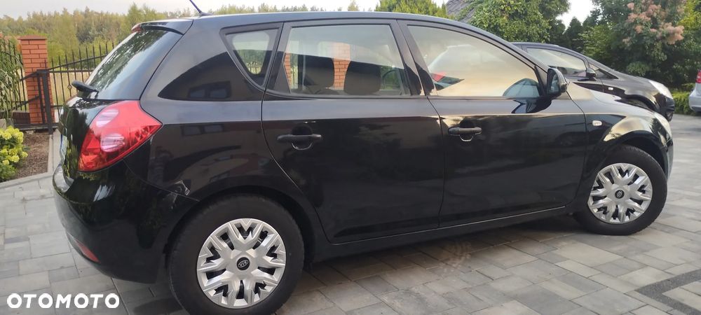 Kia Ceed 1.4 CVVT Attract - 18