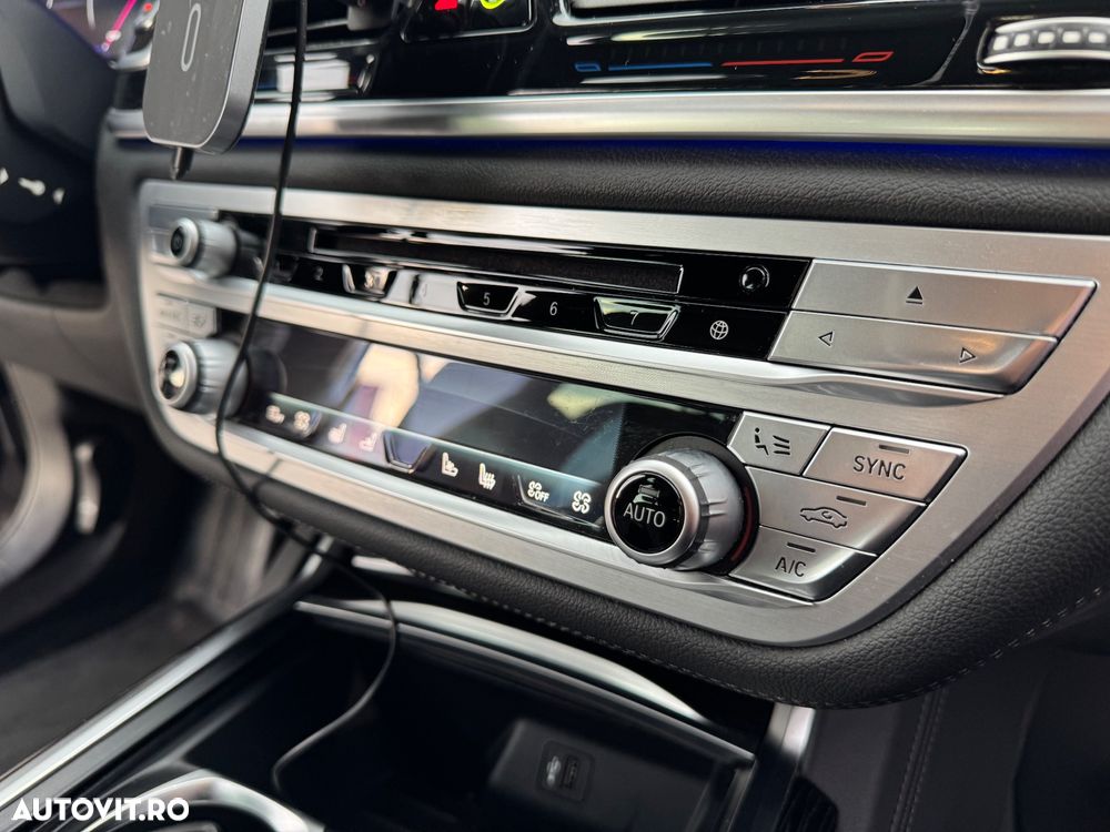 BMW Seria 7 730d xDrive - 12