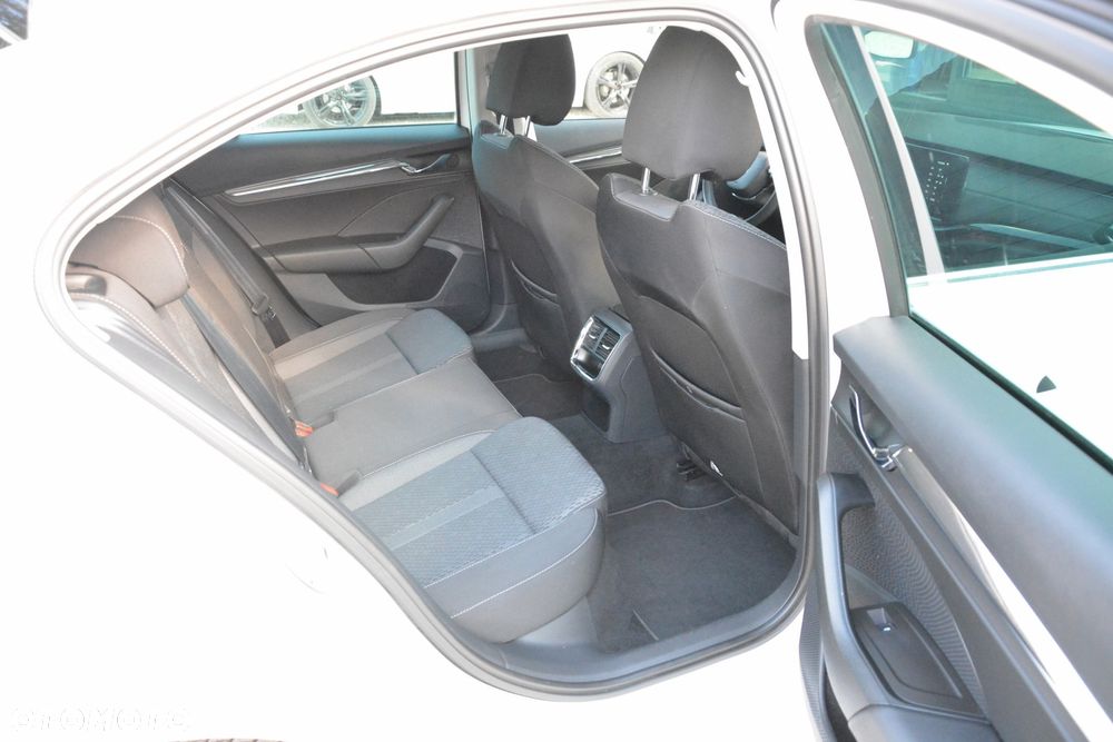 Skoda Octavia 1.5 TSI e-Tec Style DSG - 35