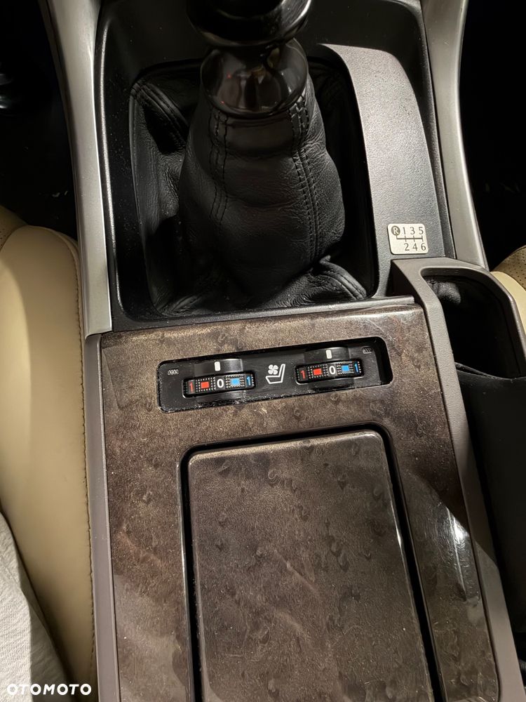 Lexus IS 220 D Prestige - 11