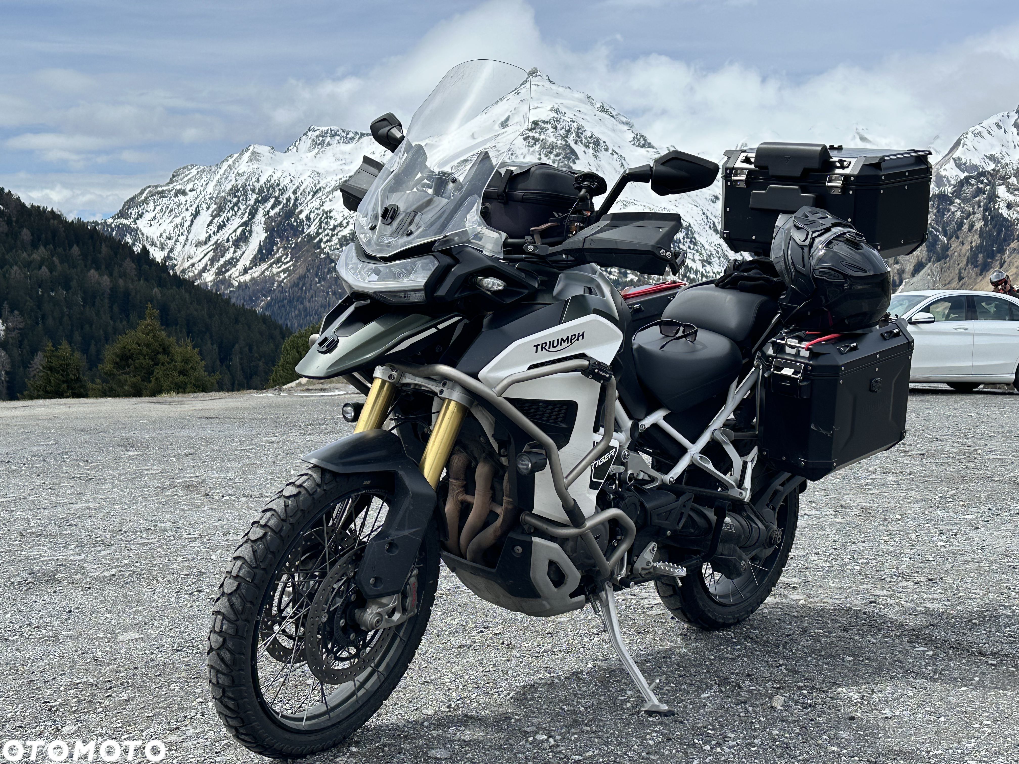 Triumph Tiger - 1