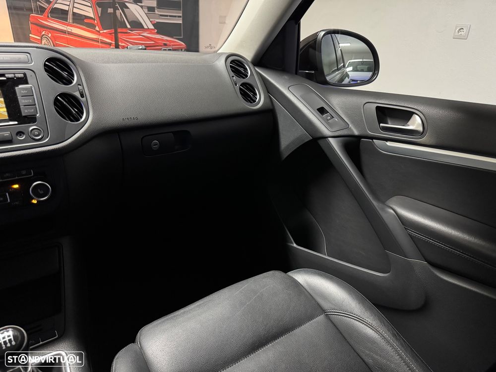 VW Tiguan 1.4 TSi BlueMotion Lounge Sport & Style - 11