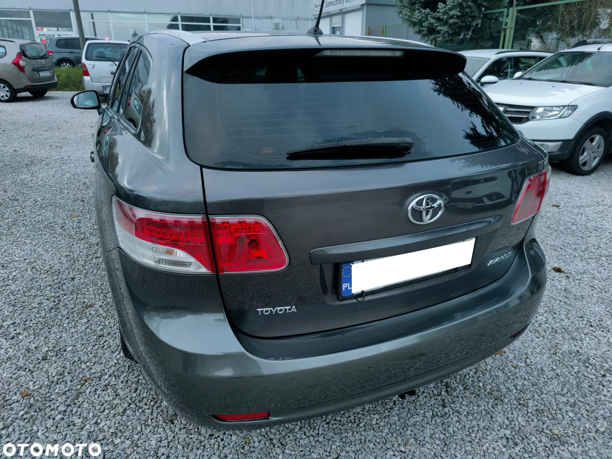 Toyota Avensis - 21