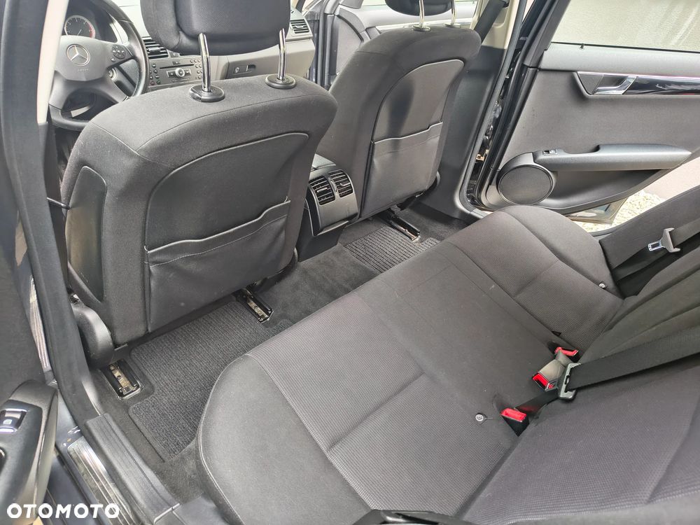 Mercedes-Benz Klasa C 200 CDI BlueEff Classic - 9
