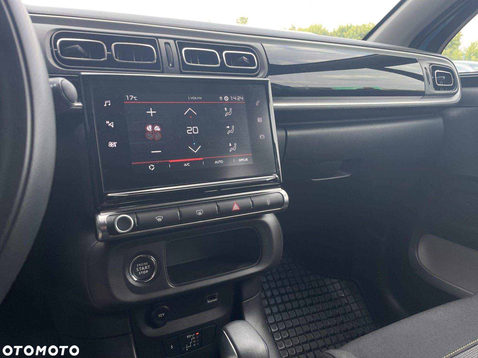 Citroën C3 1.2 PureTech Shine EAT6 - 20