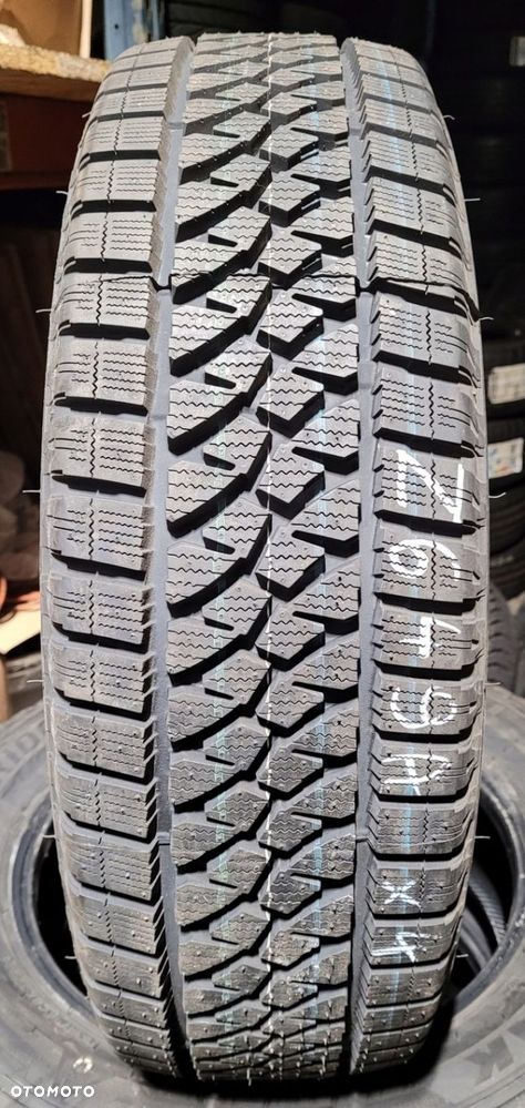 4x Bridgestone Blizzak W810 205/65R16C 107/105T Z649A - 3