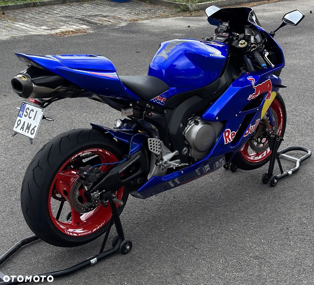 Honda CBR - 8