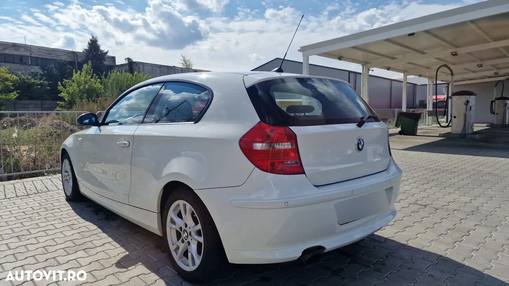 BMW Seria 1 118i - 3