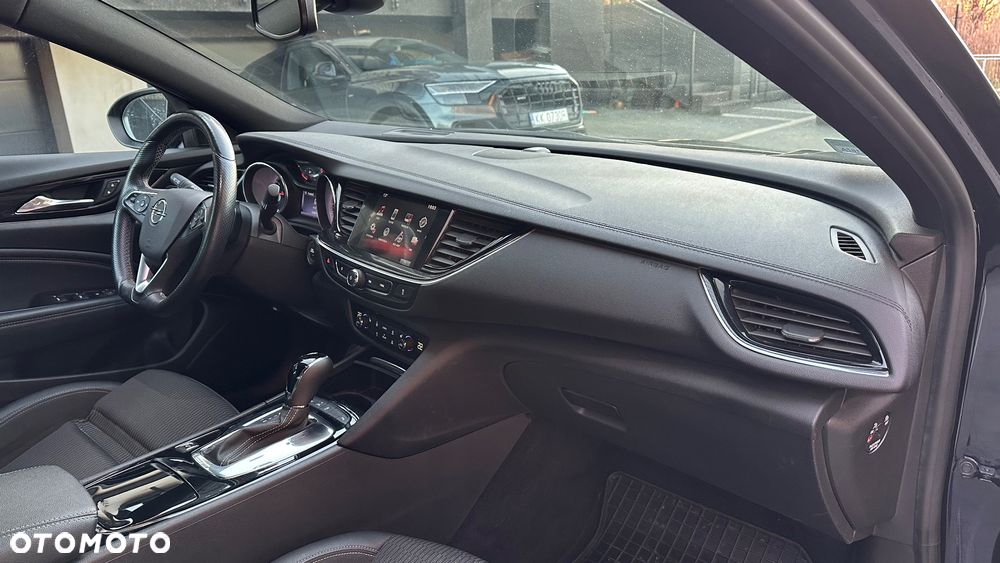 Opel Insignia 2.0 T 4x4 Innovation S&S - 15