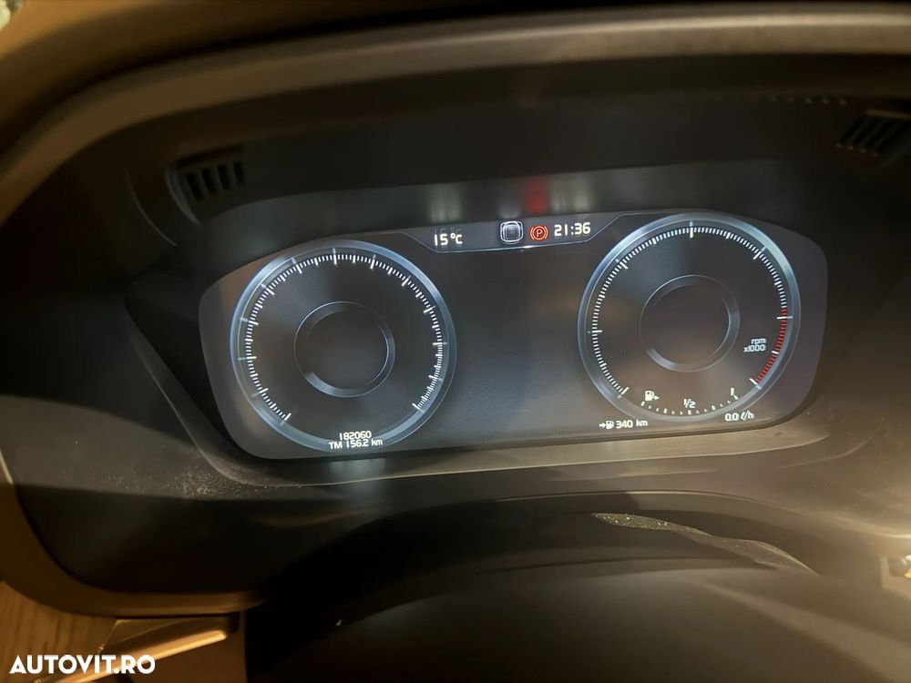 VOLVO XC60 2017 — imagine 12